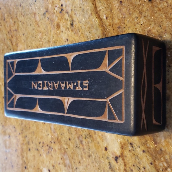 Vintage Carved Wooden Trinket Box from St. Marteen - Picture 4 of 16